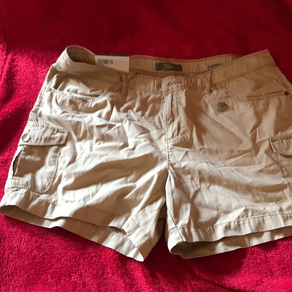 Cargo Khaki shorts